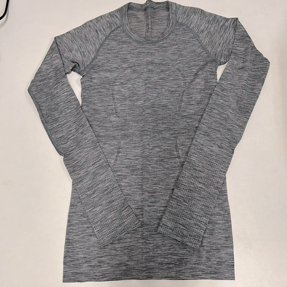 Lululemon Swiftly long sleeve *New condition